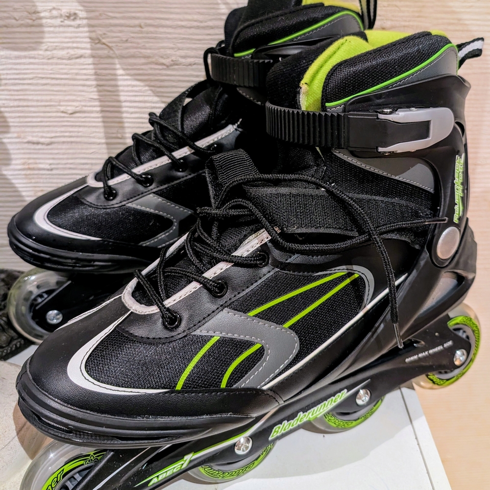 Black and Green Rollerblades